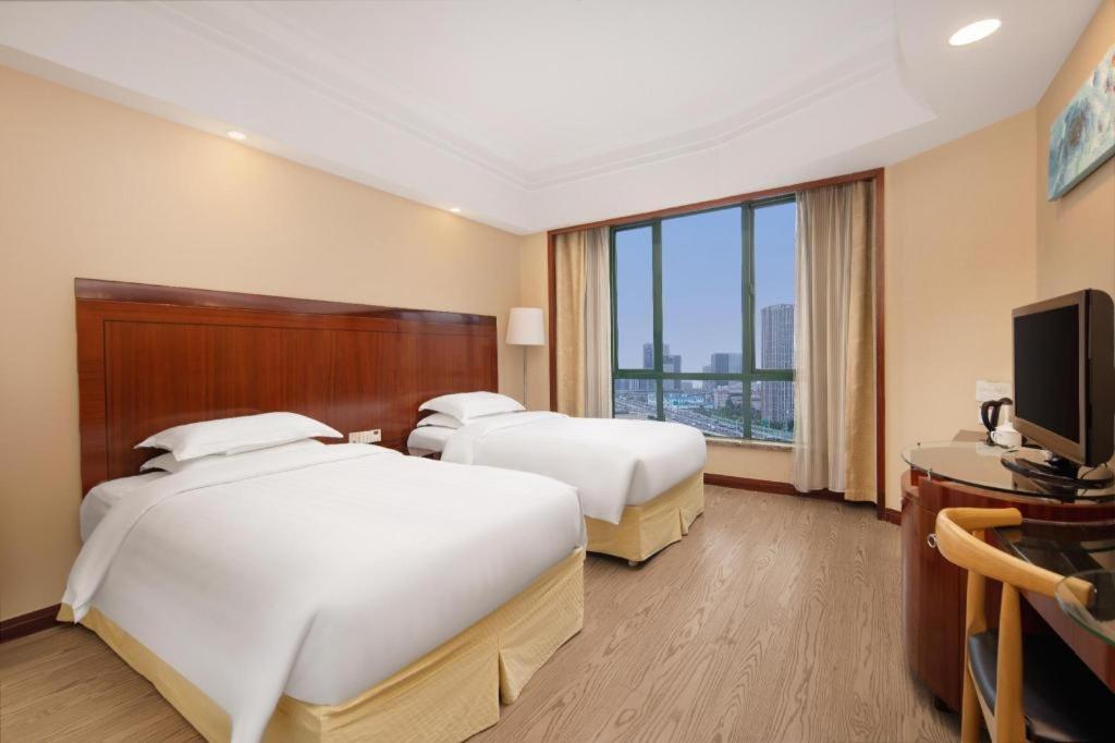 Jinrong International Hotel Шанхай Екстериор снимка